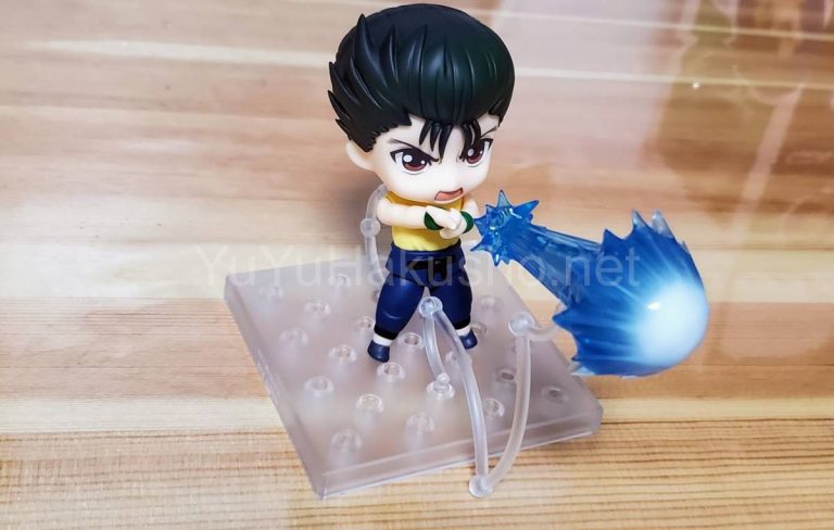 Nendoroid Yusuke Urameshi firing his Spirit Gun attack